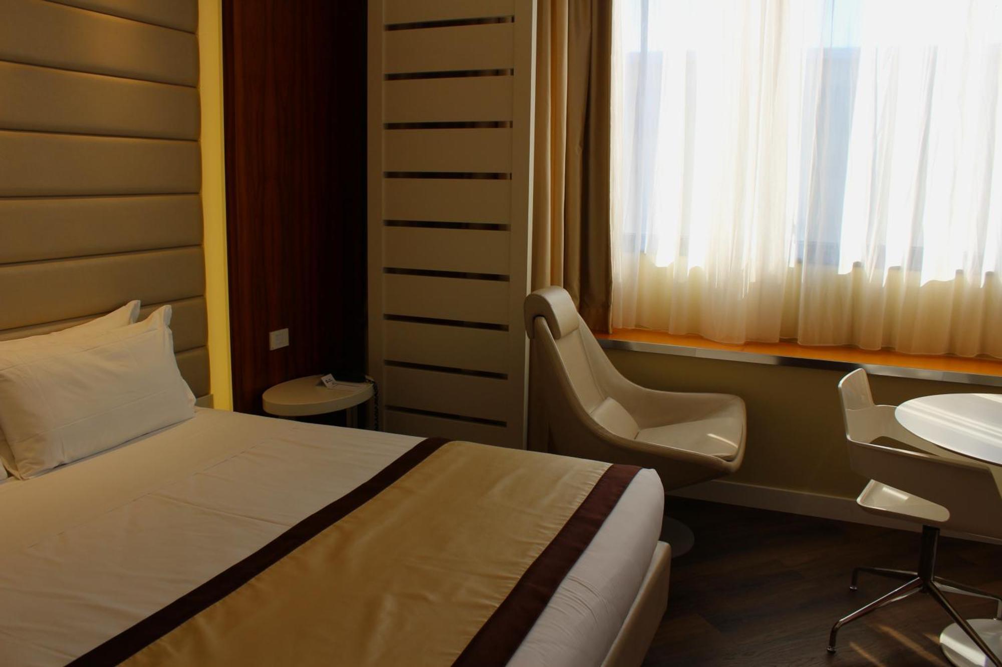 Best Western Mirage Hotel Fiera باديرنو دونيانو المظهر الخارجي الصورة