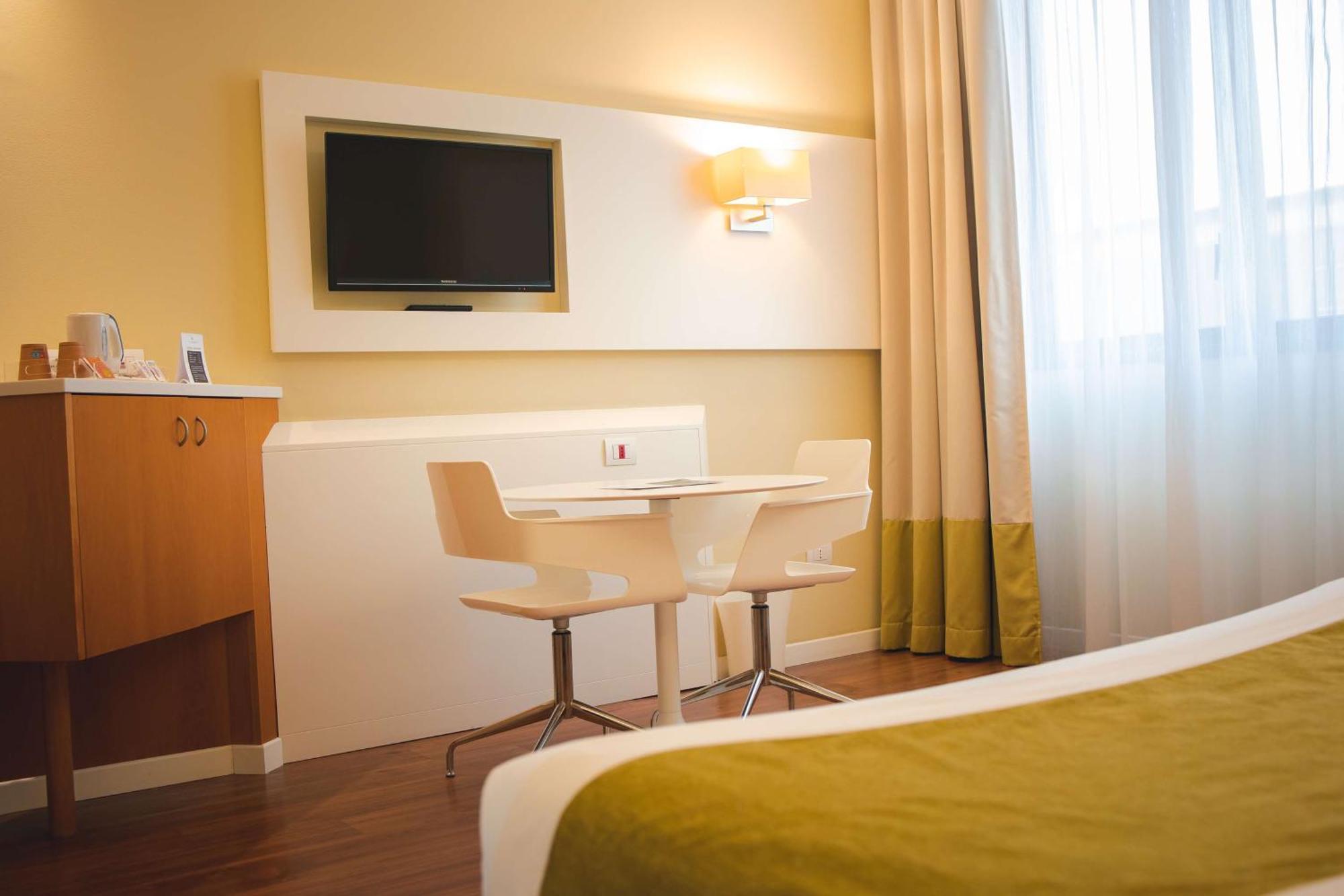 Best Western Mirage Hotel Fiera باديرنو دونيانو المظهر الخارجي الصورة