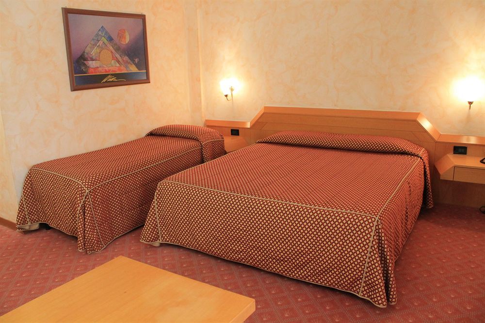Best Western Mirage Hotel Fiera باديرنو دونيانو المظهر الخارجي الصورة